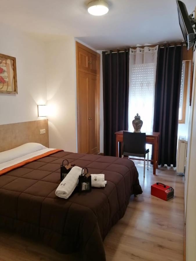 Pension Santa Clara A Coruna Ngoại thất bức ảnh