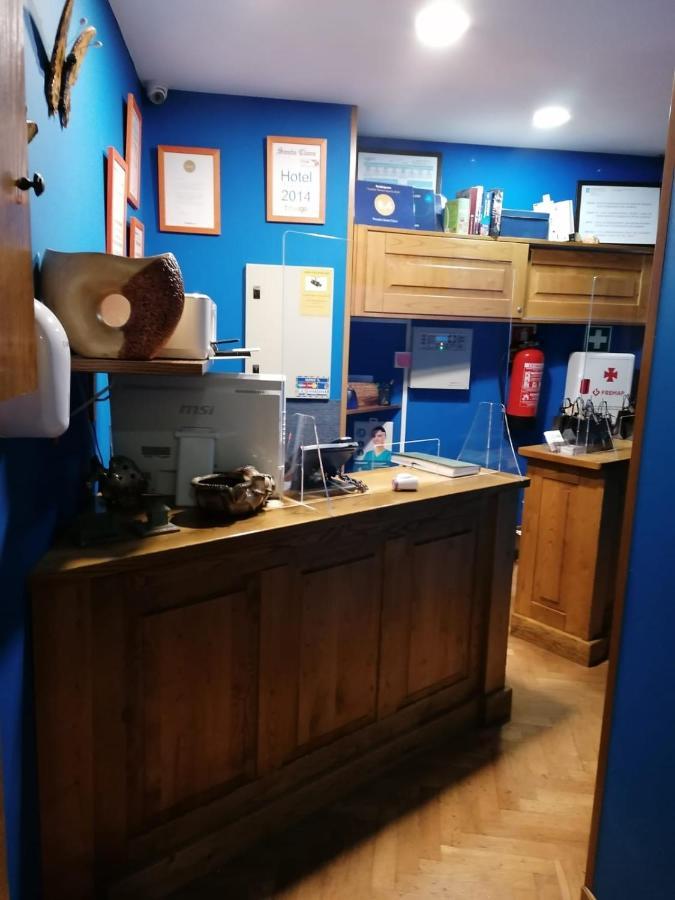 Pension Santa Clara A Coruna Ngoại thất bức ảnh