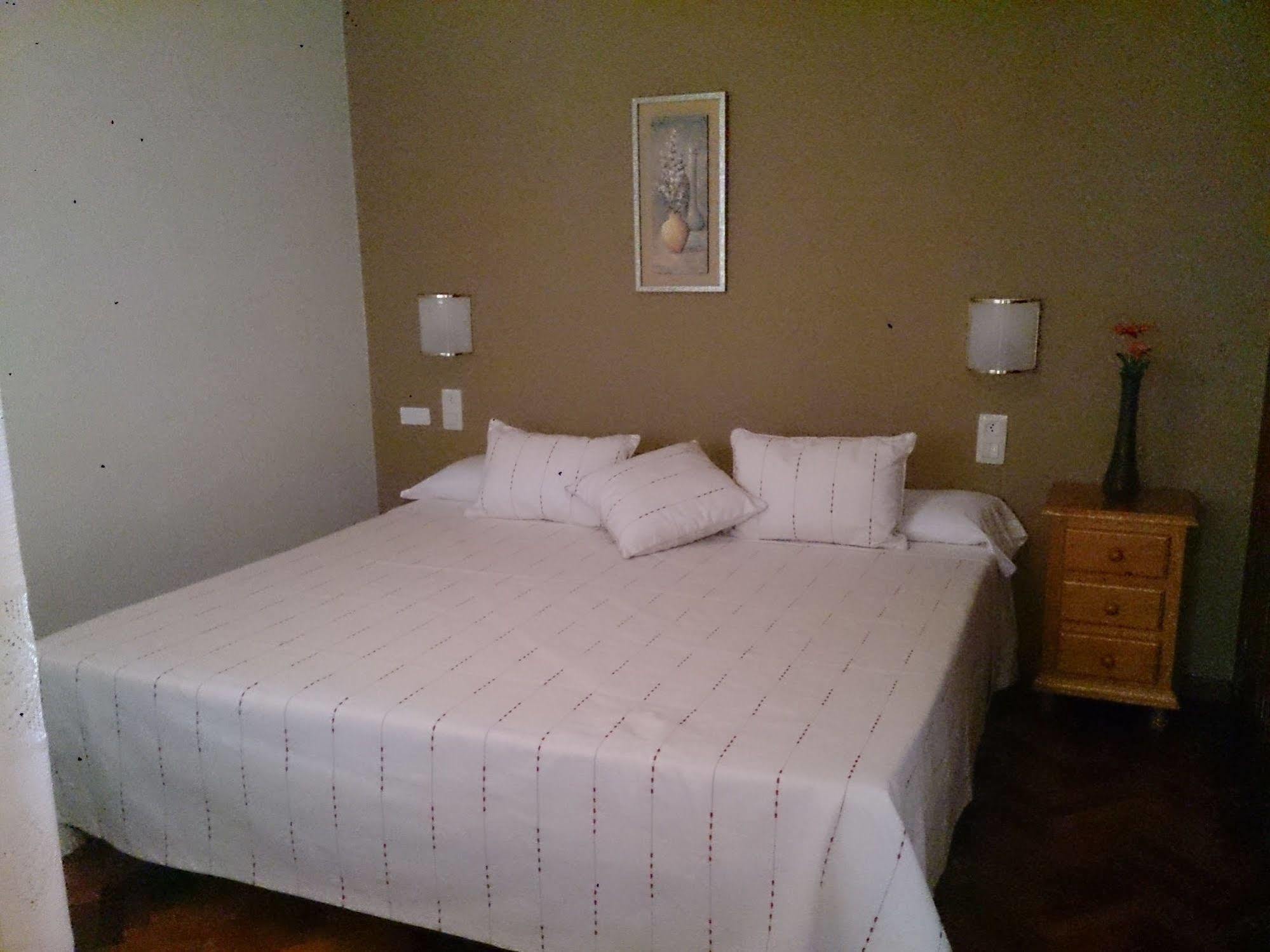 Pension Santa Clara A Coruna Ngoại thất bức ảnh
