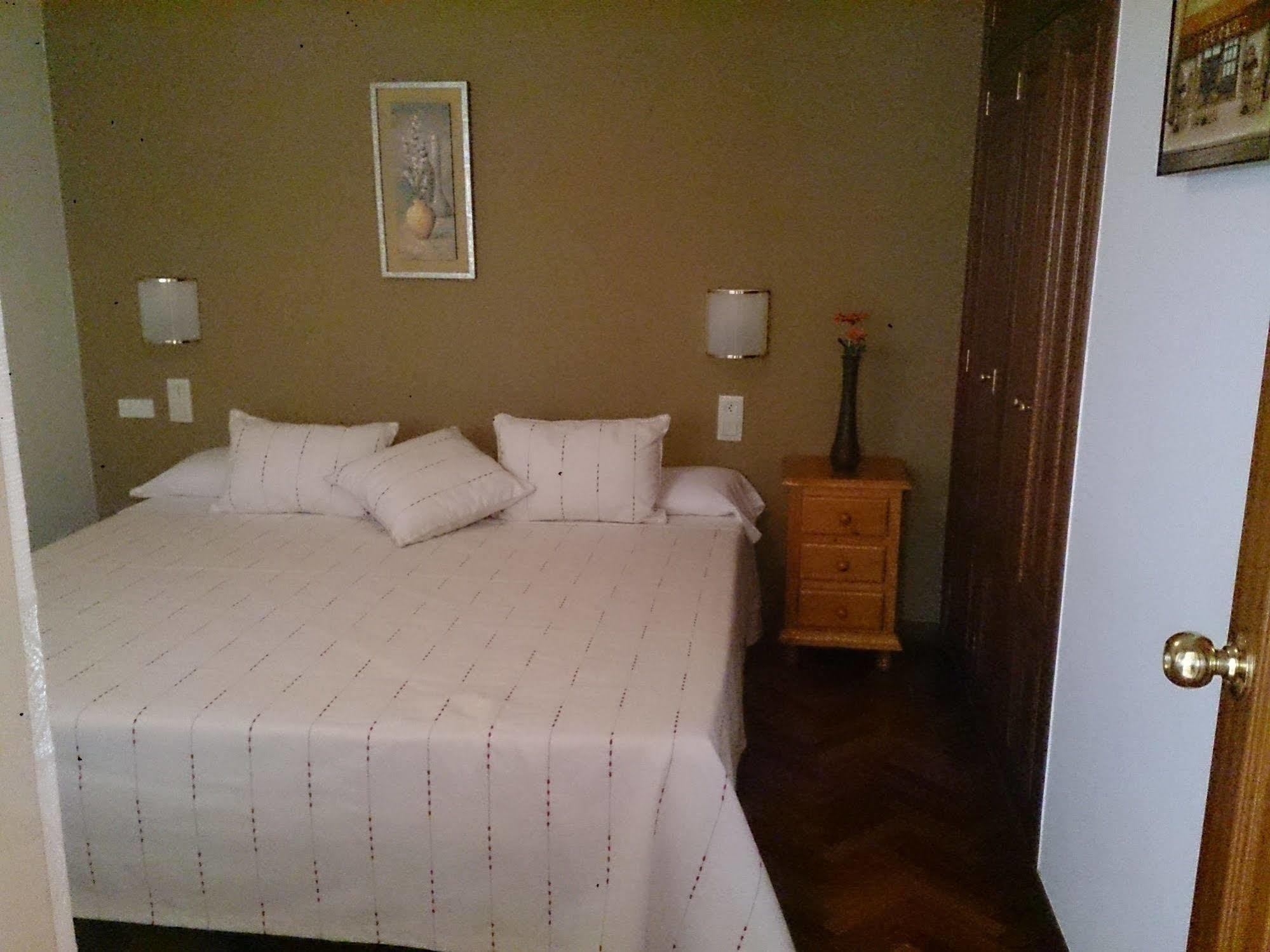 Pension Santa Clara A Coruna Ngoại thất bức ảnh
